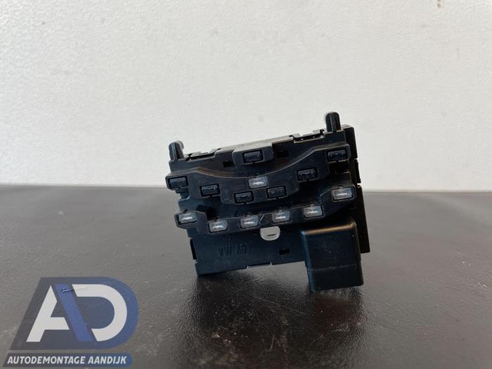 Gebruikte Gier sensor Volkswagen Touran (1T1/T2) 1.9 TDI 105 Euro 3 Prijs € 9,99 Margeregeling aangeboden door Autodemontage Aandijk