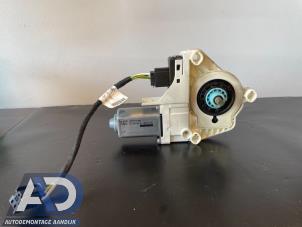 Gebruikte Motor electrisch raam Audi A6 (C6) 2.0 TDI 16V Prijs € 19,99 Margeregeling aangeboden door Autodemontage Aandijk