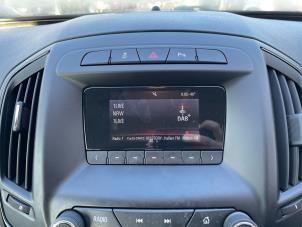 Gebruikte Radiobedienings paneel Opel Insignia 2.0 CDTI 16V 140 ecoFLEX Prijs € 99,99 Margeregeling aangeboden door Autodemontage Aandijk