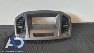 Gebruikte Luchtrooster Dashboard Opel Insignia Sports Tourer 2.0 CDTI 16V 130 ecoFLEX Prijs € 39,99 Margeregeling aangeboden door Autodemontage Aandijk