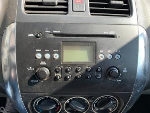 Gebruikte Radio CD Speler Suzuki SX4 (EY/GY) 1.9 DDiS Grip 4x4 Prijs € 99,99 Margeregeling aangeboden door Autodemontage Aandijk
