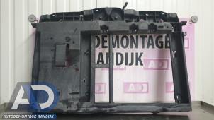 Gebruikte Frontpaneel Peugeot 207 CC (WB) 1.6 16V Prijs € 49,99 Margeregeling aangeboden door Autodemontage Aandijk