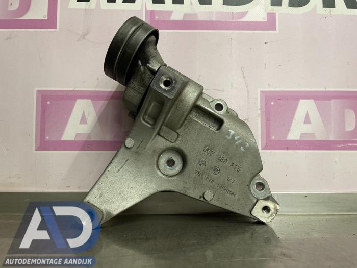 Spanrol Multiriem van een Volkswagen Polo V (6R) 1.2 TSI 2011