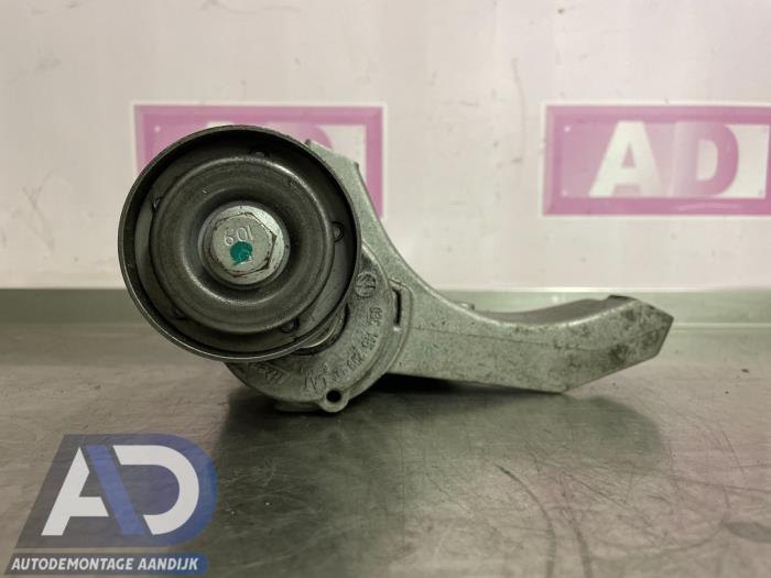 Spanrol Multiriem van een Volkswagen Polo V (6R) 1.2 TSI 2011