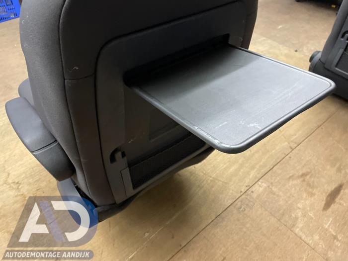 Stoel rechts van een Chrysler Voyager/Grand Voyager (RT) 2.8 CRD 16V Grand Voyager 2009