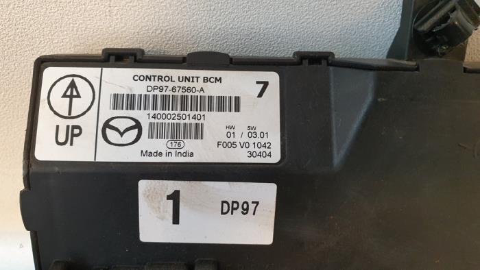 Computer Body Control van een Mazda 2 (DE) 1.3 16V MZR 2013