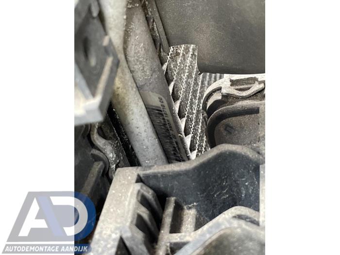 Bumperframe voor van een Ford C-Max (DM2) 1.6 TDCi 16V 109 2008