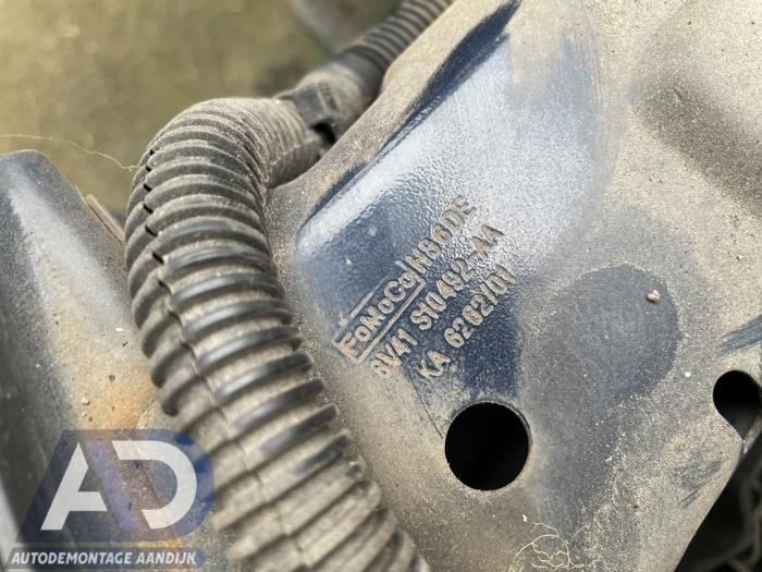 Bumperframe voor van een Ford C-Max (DM2) 1.6 TDCi 16V 109 2008