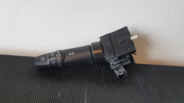 Knipperlicht Schakelaar van een Mitsubishi Outlander (GF/GG) 2.0 16V PHEV 4x4 2014