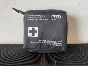 Gebruikte EHBO kit Audi Q3 (8UB/8UG) 2.0 TDI 16V 140 Prijs € 19,99 Margeregeling aangeboden door Autodemontage Aandijk