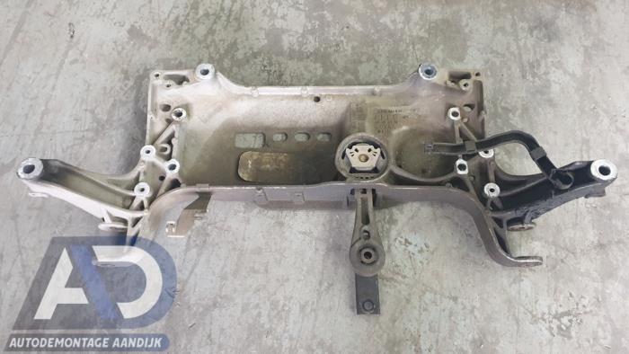 Gebruikte Subframe Volkswagen Tiguan (5N1/2) 2.0 TDI 16V 4Motion Prijs € 49,99 Margeregeling aangeboden door Autodemontage Aandijk