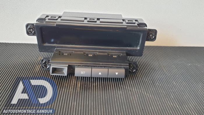 Gebruikte Display Interieur Kia Cee'd Sporty Wagon (EDF) 1.6 16V Prijs € 29,99 Margeregeling aangeboden door Autodemontage Aandijk