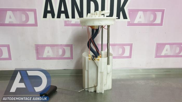 Gebruikte Tank element Pomp Ford Transit Connect (PJ2) 1.6 TDCi 16V 95 Prijs € 49,99 Margeregeling aangeboden door Autodemontage Aandijk