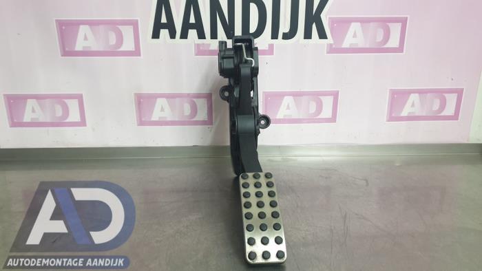 Gebruikte Sensor Gaspedaalpositie Mercedes B (W245) 2.0 B-200 16V Prijs € 29,99 Margeregeling aangeboden door Autodemontage Aandijk