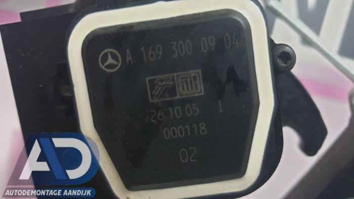 Sensor Gaspedaalpositie van een Mercedes-Benz B (W245,242) 2.0 B-200 16V 2006