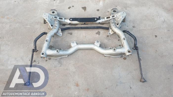 Gebruikte Subframe Mercedes E Estate (S212) E-200 CDI 16V BlueEfficiency,BlueTEC Prijs € 194,99 Margeregeling aangeboden door Autodemontage Aandijk