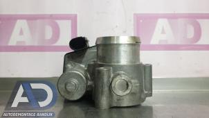 Gebruikte Gasklephuis Ford Focus 3 1.0 Ti-VCT EcoBoost 12V 100 Prijs € 39,99 Margeregeling aangeboden door Autodemontage Aandijk