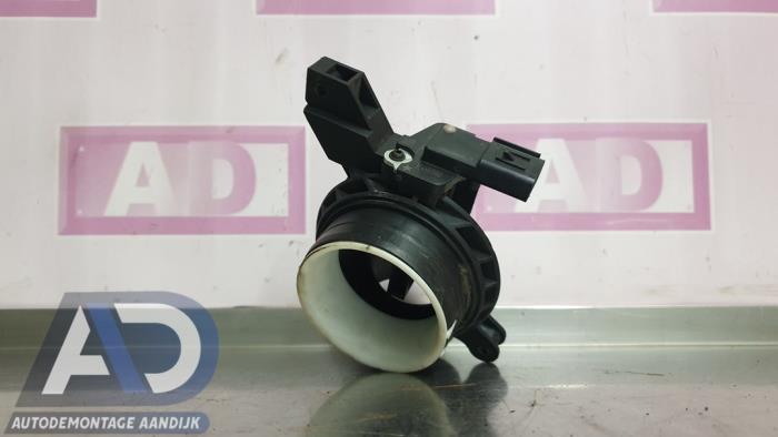 Gebruikte Luchtmassameter Ford Focus 3 1.0 Ti-VCT EcoBoost 12V 100 Prijs € 19,99 Margeregeling aangeboden door Autodemontage Aandijk