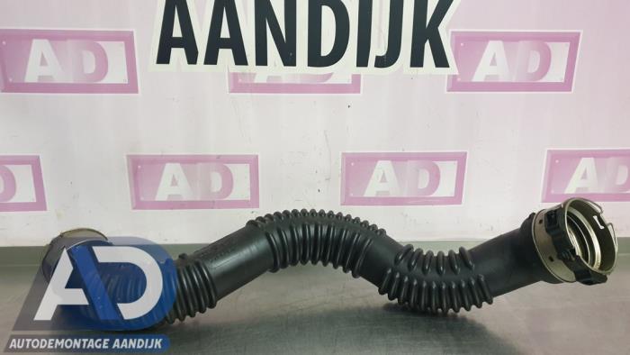Gebruikte Intercooler Buis Mercedes B (W246/W242) 1.6 B-180 BlueEFFICIENCY Turbo 16V Prijs € 34,99 Margeregeling aangeboden door Autodemontage Aandijk