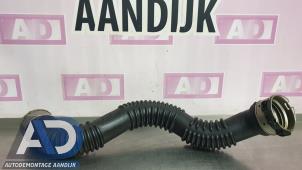 Gebruikte Intercooler Buis Mercedes B (W246) 1.6 B-180 BlueEFFICIENCY Turbo 16V Prijs € 34,99 Margeregeling aangeboden door Autodemontage Aandijk