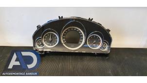 Gebruikte Tellerklok Mercedes E (C207) E-350 CGI V6 24V Prijs € 199,99 Margeregeling aangeboden door Autodemontage Aandijk