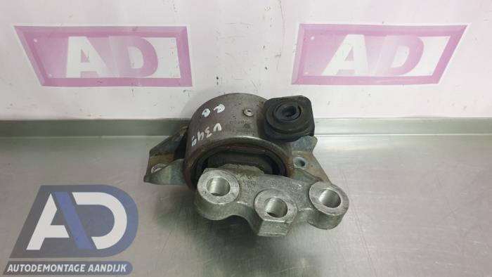 Gebruikte Motorsteun Alfa Romeo MiTo (955) 1.6 JTDm 16V Prijs € 39,99 Margeregeling aangeboden door Autodemontage Aandijk