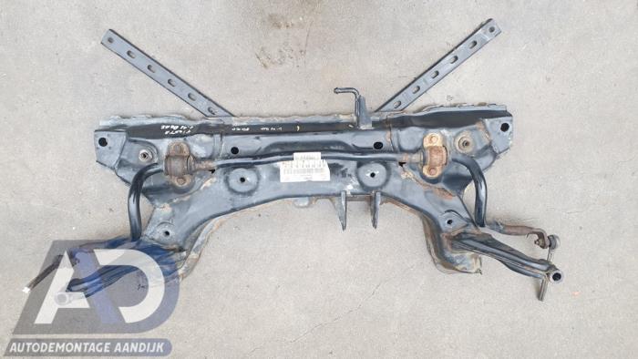 Gebruikte Subframe Ford Fiesta 6 (JA8) 1.4 16V Prijs € 49,99 Margeregeling aangeboden door Autodemontage Aandijk