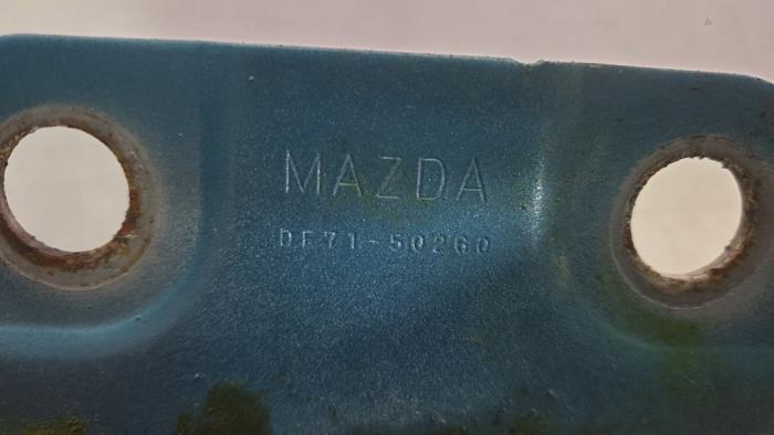 Bumperbalk achter van een Mazda 2 (DE) 1.3 16V MZR 2013