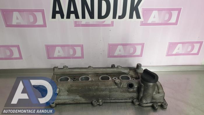 Kleppendeksel van een Toyota Yaris II (P9) 1.3 16V VVT-i 2008