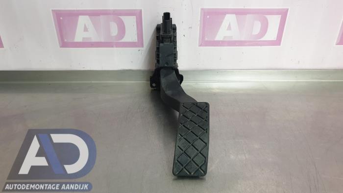Gebruikte Gaspedaalpositie Sensor Volkswagen Golf VII (AUA) 1.2 TSI 16V Prijs € 19,99 Margeregeling aangeboden door Autodemontage Aandijk