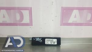 Gebruikte Antenne Versterker Mercedes E (C207) E-350 CGI V6 24V Prijs € 19,99 Margeregeling aangeboden door Autodemontage Aandijk