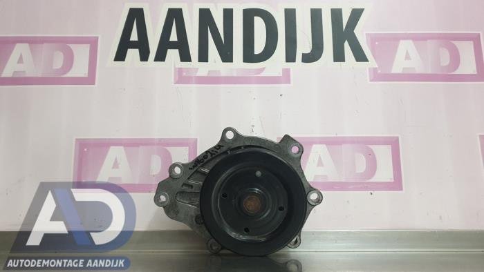 Gebruikte Waterpomp Toyota RAV4 (A3) 2.2 D-4D 16V 4x4 Prijs € 34,99 Margeregeling aangeboden door Autodemontage Aandijk
