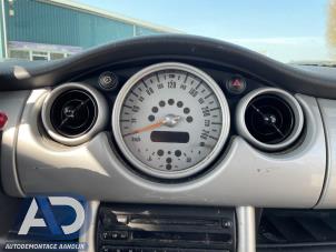 Gebruikte Luchtrooster Dashboard BMW Mini One/Cooper (R50) 1.6 16V Cooper Prijs € 29,99 Margeregeling aangeboden door Autodemontage Aandijk