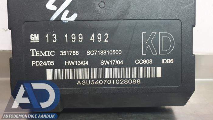 Computer Body Control van een Opel Vectra C Caravan 1.9 CDTI 120 2006