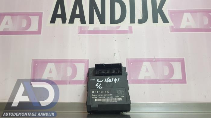 Computer Body Control van een Opel Vectra C Caravan 1.9 CDTI 120 2006