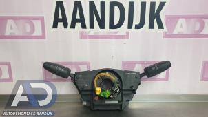 Gebruikte Licht + Raw Schakelaar Opel Corsa D 1.3 CDTi 16V ecoFLEX Prijs € 39,99 Margeregeling aangeboden door Autodemontage Aandijk