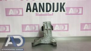 Gebruikte Versnellingsbak Steun BMW Mini One/Cooper (R50) 1.6 16V Cooper Prijs € 24,99 Margeregeling aangeboden door Autodemontage Aandijk