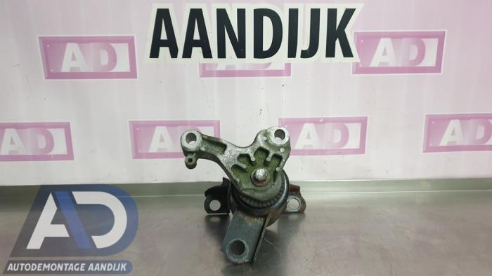 Gebruikte Motorsteun Ford Fiesta 6 (JA8) 1.25 16V Prijs € 24,99 Margeregeling aangeboden door Autodemontage Aandijk