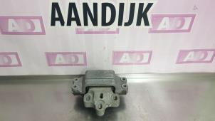 Gebruikte Versnellingsbak Steun Audi Q3 (8UB/8UG) 2.0 TDI 16V 140 Prijs € 29,99 Margeregeling aangeboden door Autodemontage Aandijk