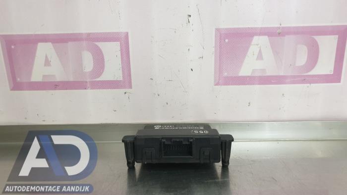 Gateway module van een Volkswagen Passat (3C2) 1.9 TDI 2007
