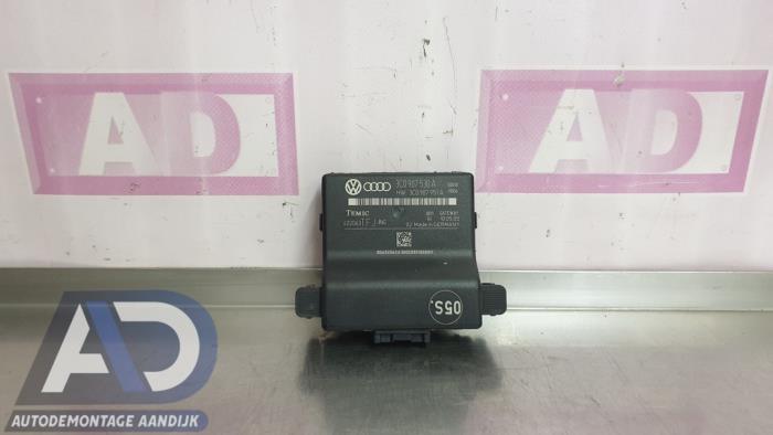 Gateway module van een Volkswagen Passat (3C2) 1.9 TDI 2007
