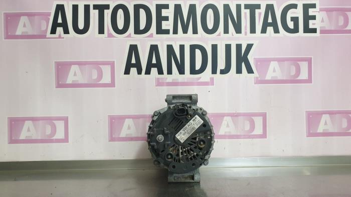 Alternator van een Audi TT (8J3) 1.8 TFSI 16V 2012