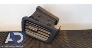 Gebruikte Luchtrooster Dashboard Kia Picanto (TA) 1.2 16V Prijs € 14,99 Margeregeling aangeboden door Autodemontage Aandijk