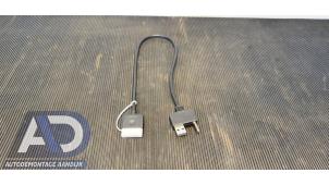 Gebruikte USB stekker Kia Picanto (TA) 1.2 16V Prijs € 19,99 Margeregeling aangeboden door Autodemontage Aandijk