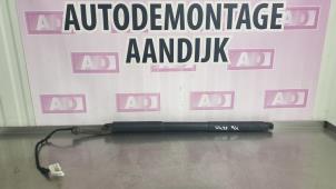Gebruikte Amortisseur rechts-achter BMW 3 serie Touring (F31) 318d 2.0 16V Prijs € 59,99 Margeregeling aangeboden door Autodemontage Aandijk