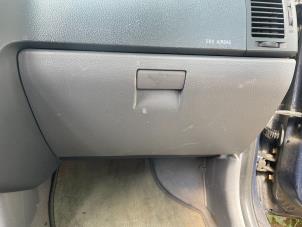 Gebruikte Dashboardkastje Hyundai Getz 1.3i 12V Prijs € 24,99 Margeregeling aangeboden door Autodemontage Aandijk
