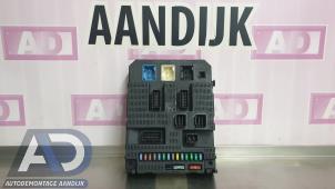 Gebruikte Zekeringkast Peugeot 207 CC (WB) 1.6 16V Prijs € 99,99 Margeregeling aangeboden door Autodemontage Aandijk