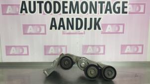 Gebruikte Dynamosteun boven Mercedes A (W168) 1.9 A-190 Prijs € 29,99 Margeregeling aangeboden door Autodemontage Aandijk