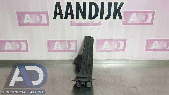 Gebruikte Gaspedaalpositie Sensor Volkswagen Golf V (1K1) 1.9 TDI Prijs € 19,99 Margeregeling aangeboden door Autodemontage Aandijk