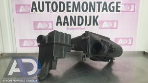 Gebruikte Luchtfilterhuis Suzuki Swift (ZA/ZC/ZD1/2/3/9) 1.3 VVT 16V Prijs € 39,99 Margeregeling aangeboden door Autodemontage Aandijk